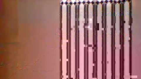 FLORAH DANIEL online show from 12/15/25, 10:52