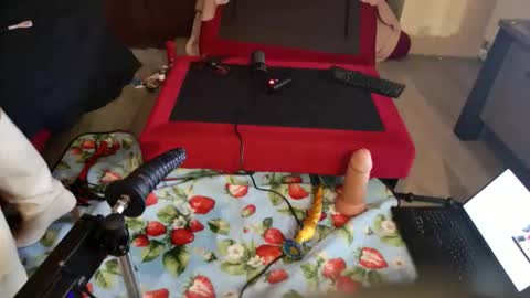 asstoy19 online show from 11/02/25, 07:27