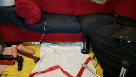 asstoy19 online show from 11/03/25, 02:29