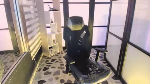 astablack_ online show from 09/12/25, 02:55
