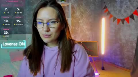 Snapshot of asti_bubbles chatting on 03/19/26, 02:04 Asti online show from 03/19/26, 02:04
