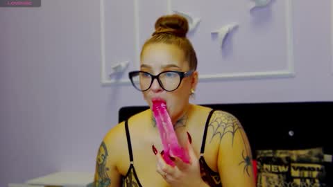 asti_glow online show from 09/23/25, 04:48