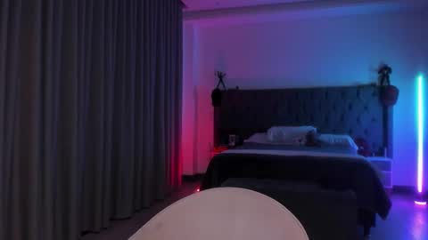 Snapshot of astonhills chatting on 09/19/25, 12:12 astonhills online show from 09/19/25, 12:12