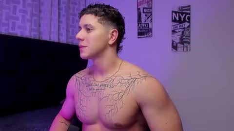 Snapshot of astonhills chatting on 10/04/25, 10:02 astonhills online show from 10/04/25, 10:02