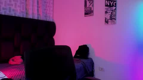 Snapshot of astonhills chatting on 10/11/25, 02:22 astonhills online show from 10/11/25, 02:22