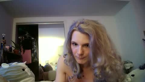 AstoriaLove online show from 12/19/24, 03:40