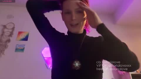 AstoriaLove online show from 11/22/25, 02:43