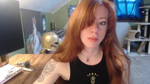 AstraeaSiren online show from 01/17/25, 06:23