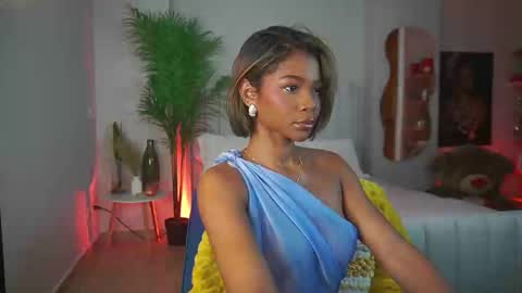 Astrea online show from 09/24/25, 09:51