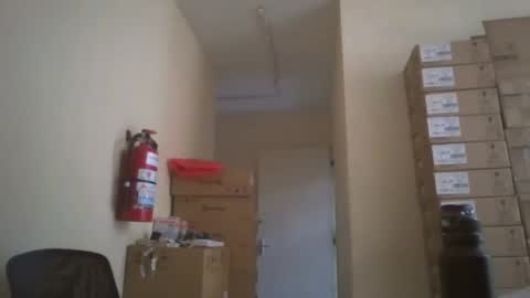 Snapshot of astro_boy_01 chatting on 10/10/25, 09:25 astro_boy_01 online show from 10/10/25, 09:25