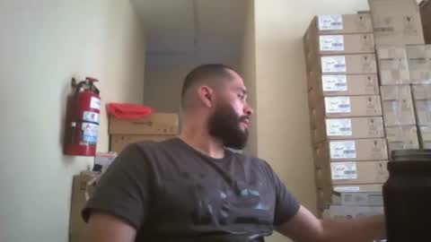 Snapshot of astro_boy_01 chatting on 10/13/25, 09:37 astro_boy_01 online show from 10/13/25, 09:37