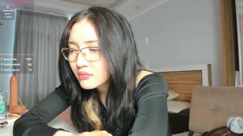 asuna_kirigaya online show from 01/05/25, 04:14