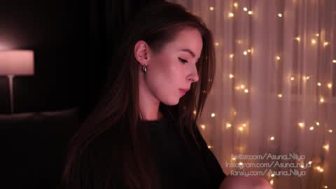 Snapshot of asuna_niiya chatting on 12/29/24, 09:09 Asuna Niiya - online show from 12/29/24, 09:09