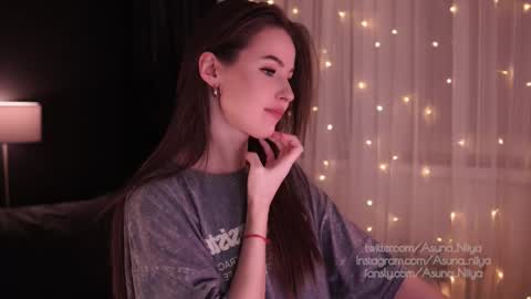 Snapshot of asuna_niiya chatting on 03/01/25, 07:15 Asuna Niiya - online show from 03/01/25, 07:15