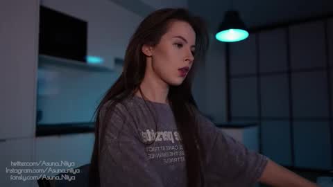 Snapshot of asuna_niiya chatting on 10/23/25, 06:39 Asuna Niiya - online show from 10/23/25, 06:39