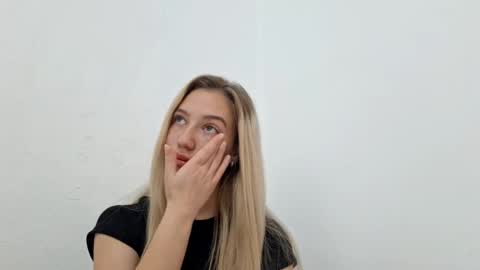 Diana online show from 10/24/25, 10:22