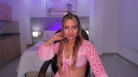 asura_love online show from 06/19/26, 06:01