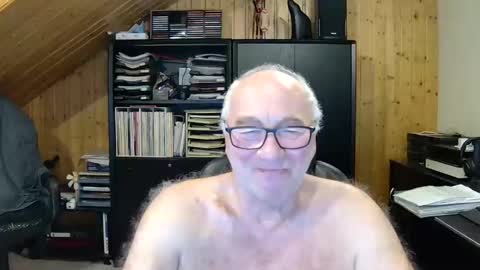 asusandy online show from 01/03/25, 05:42
