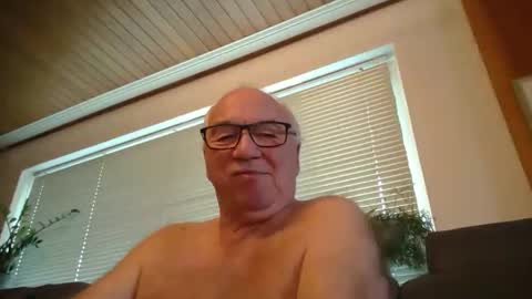 asusandy online show from 02/28/25, 01:14