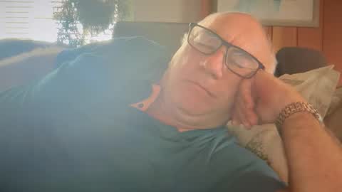 asusandy online show from 09/30/25, 01:05