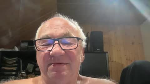 asusandy online show from 10/01/25, 03:56