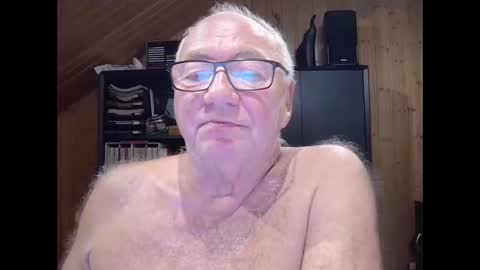 asusandy online show from 11/15/25, 12:19