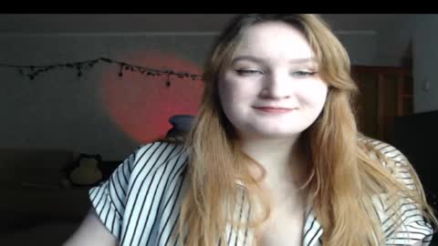 Snapshot of asya4u chatting on 11/27/25, 11:18 Asya online show from 11/27/25, 11:18