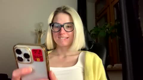 Snapshot of asya_new chatting on 11/10/25, 04:39 asya_new online show from 11/10/25, 04:39