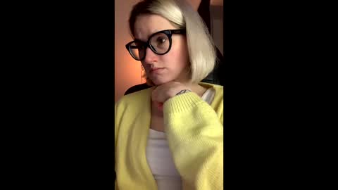 Snapshot of asya_new chatting on 11/15/25, 09:32 asya_new online show from 11/15/25, 09:32