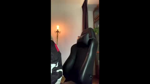 Snapshot of asya_new chatting on 11/16/25, 04:01 asya_new online show from 11/16/25, 04:01