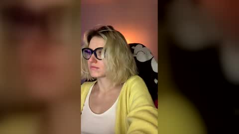 Snapshot of asya_new chatting on 12/16/25, 02:33 asya_new online show from 12/16/25, 02:33