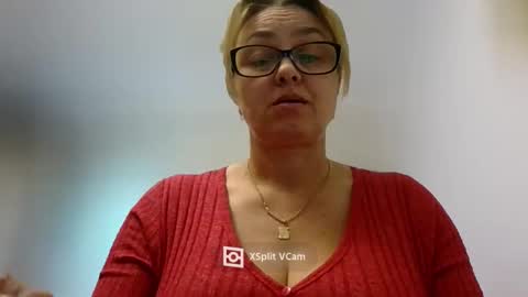 Snapshot of atanasiaxxx chatting on 09/27/25, 09:25 Atanasia online show from 09/27/25, 09:25