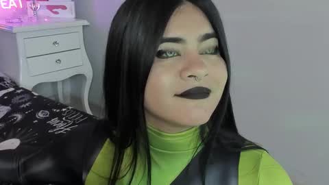 Snapshot of atena_hill chatting on 12/04/25, 07:00 Athena online show from 12/04/25, 07:00