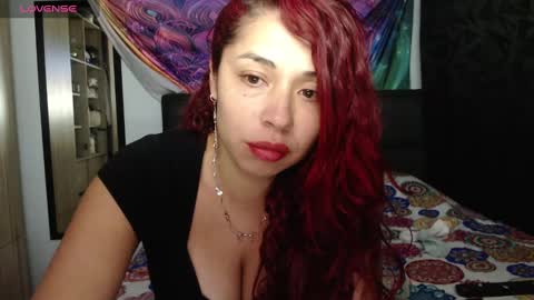 Snapshot of atena_messy chatting on 10/10/25, 02:54 atena messy online show from 10/10/25, 02:54