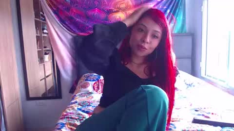 Snapshot of atena_messy chatting on 10/20/25, 07:47 atena messy online show from 10/20/25, 07:47