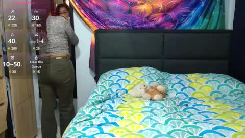 Snapshot of atena_messy chatting on 10/23/25, 11:35 atena messy online show from 10/23/25, 11:35