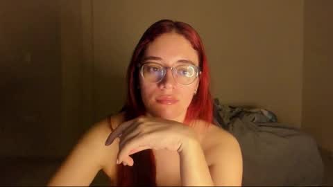 Snapshot of atenas__05 chatting on 12/15/25, 09:35 atenas online show from 12/15/25, 09:35