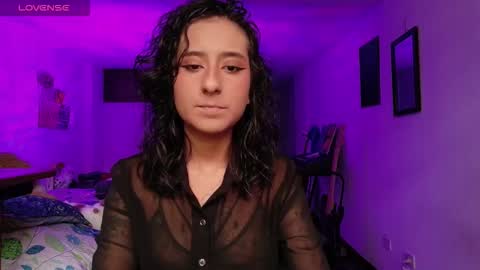 Snapshot of atenea_dragon__ chatting on 11/28/25, 09:17 Atenea online show from 11/28/25, 09:17