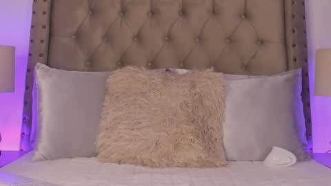 Snapshot of atenea_erotic chatting on 03/11/26, 01:22 Atenea Hank online show from 03/11/26, 01:22