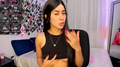 Snapshot of atenea_kros chatting on 06/10/26, 08:52 Atenea online show from 06/10/26, 08:52