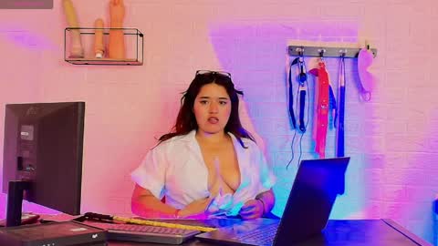 Snapshot of atenea_meduza_bdsm chatting on 04/06/26, 03:02 atenea_meduza_bdsm online show from 04/06/26, 03:02
