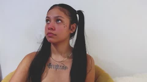 Snapshot of atenea_nyx chatting on 10/23/25, 05:07 Atenea nyx online show from 10/23/25, 05:07