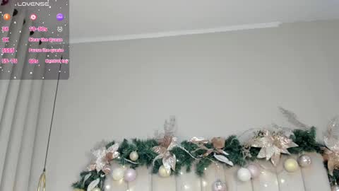 ATENEA ROBERTS Sofia online show from 12/17/24, 01:18