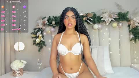 ATENEA ROBERTS Sofia online show from 12/21/24, 02:52