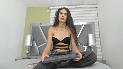 atenea online show from 07/21/26, 04:04