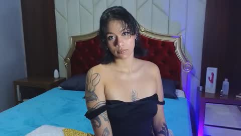 Snapshot of atenea_sky_ chatting on 10/23/25, 04:28 Athenea sky  online show from 10/23/25, 04:28