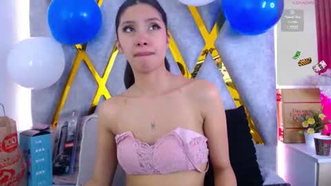 Snapshot of atenea_smith1 chatting on 06/12/26, 04:22 Athenea online show from 06/12/26, 04:22