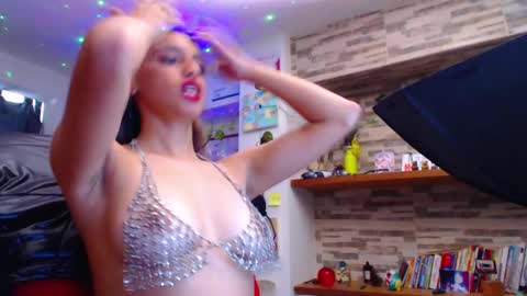 Atenea online show from 02/25/25, 02:44