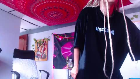 Snapshot of ateneasairce chatting on 10/14/25, 12:50 Atenea online show from 10/14/25, 12:50