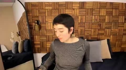 Snapshot of atheena__ chatting on 06/08/26, 01:44 Athenea online show from 06/08/26, 01:44